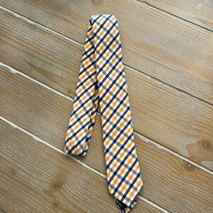 Boys’ tie, excellent condition
